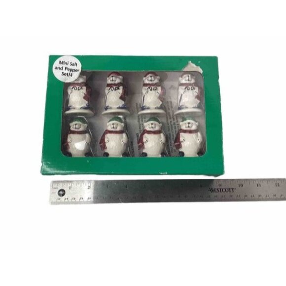 Pfaltzgraff The Snow Bear Collection 8 Individual Mini Salt & Pepper Shakers - Picture 3 of 4